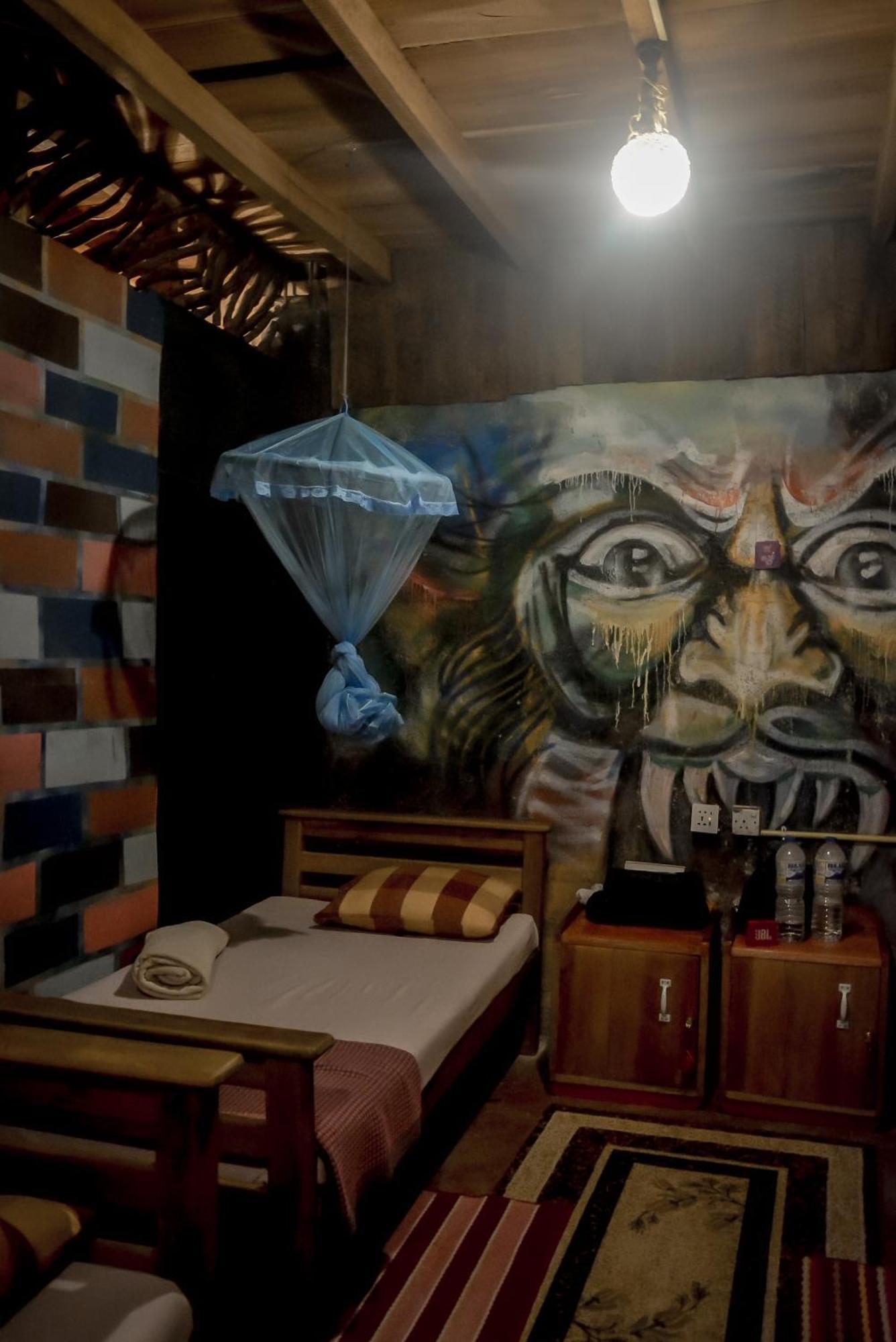 Hostal Tree House Элла Экстерьер фото