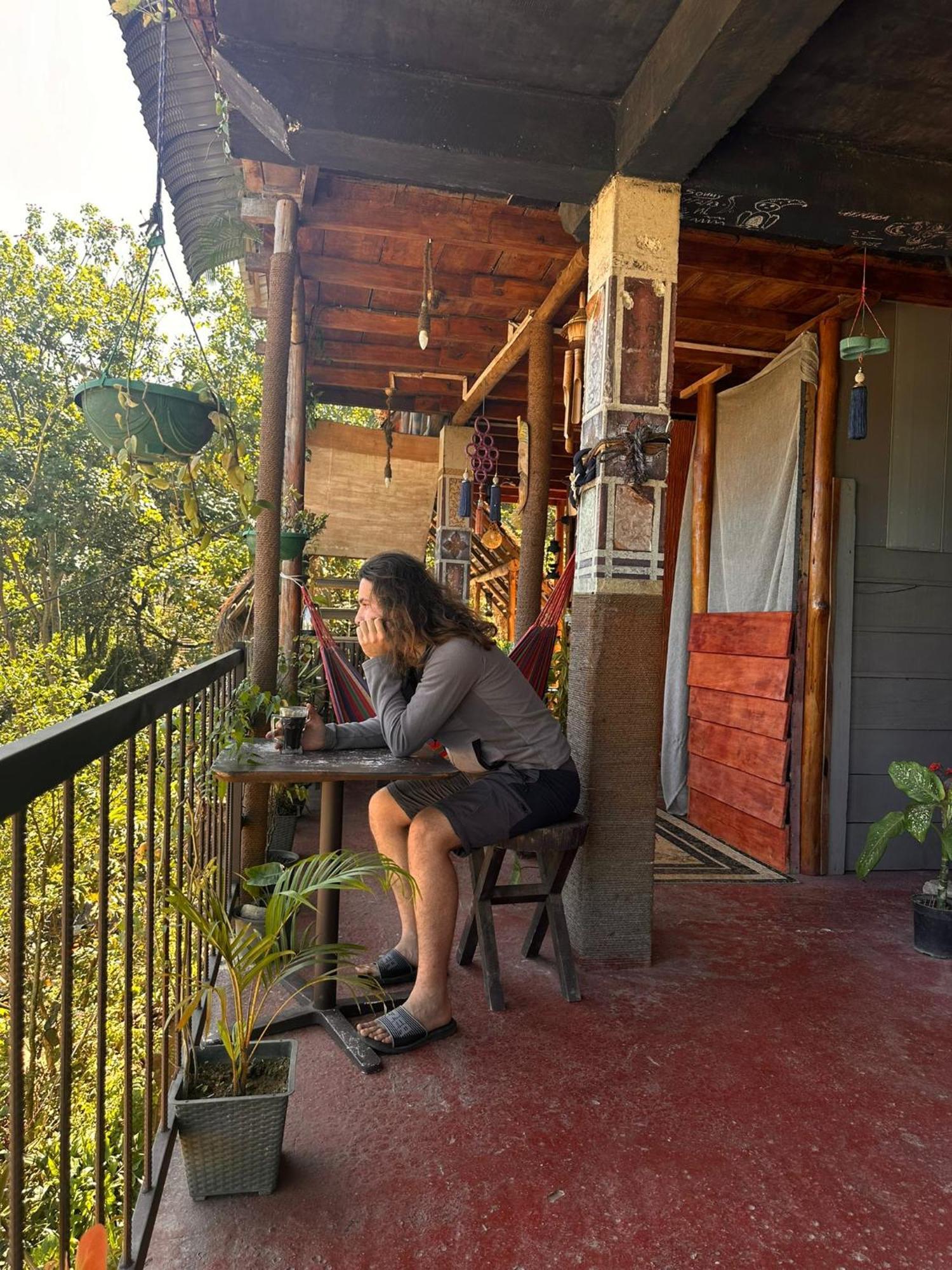 Hostal Tree House Элла Экстерьер фото